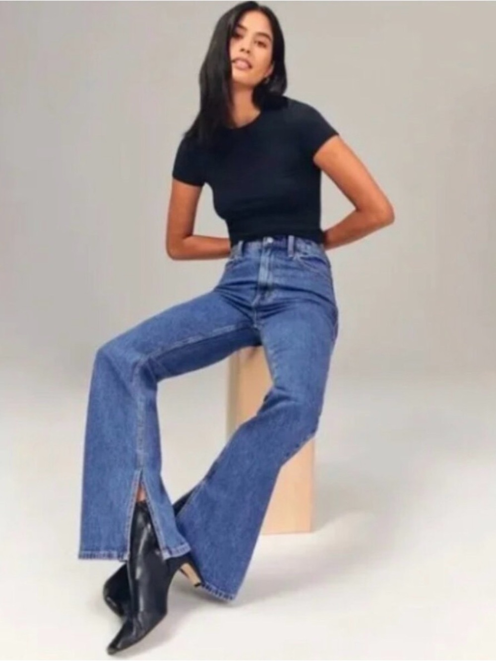 Abercrombie & Fitch Women’s Vintage Flare High Rise Jeans, Size 27/4R